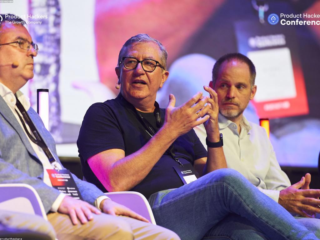 យុទ្ធសាស្ត្របាញ់តិច: ការប្រើប្រាស់ព័ត៌មានដើម្បីធ្វើការកំណត់ចំណាត់ថ្នាក់